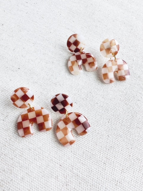 Checkered Tortoise Shell Chunky Arch Dangle Earrings