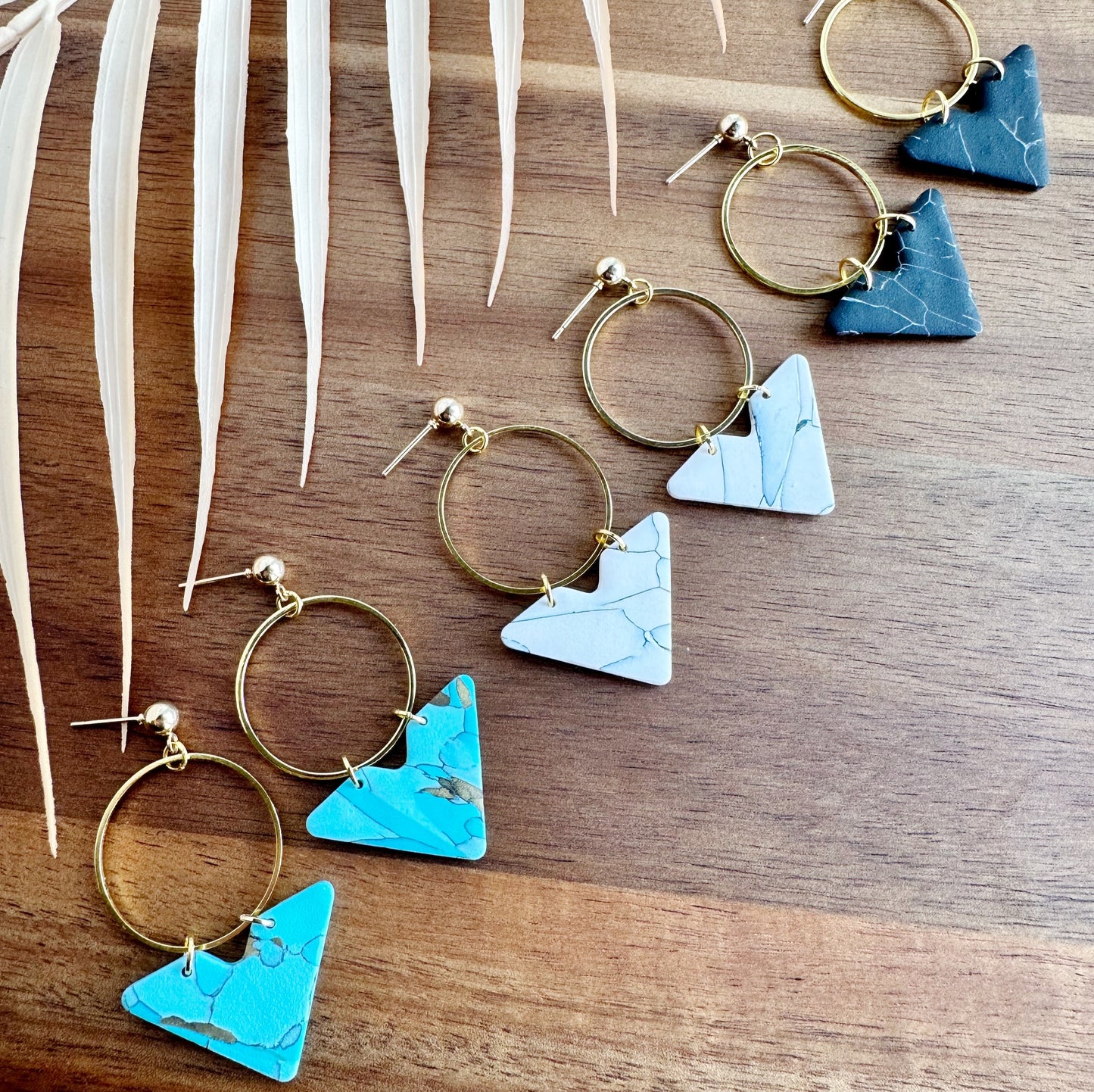 Single Arrow Dangle